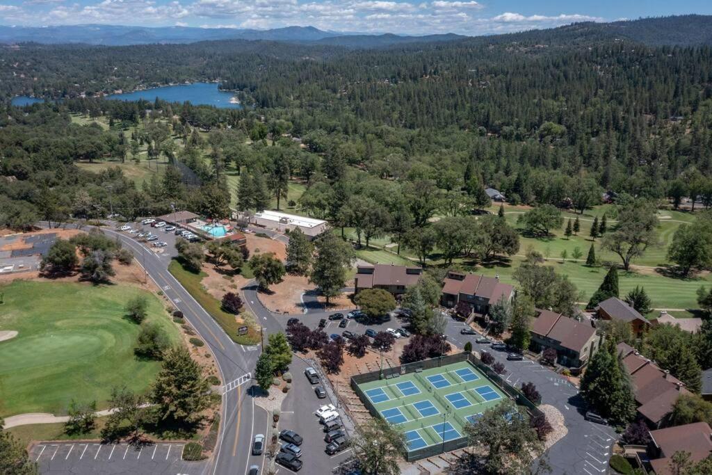 New Luxury Lake House In Pine Mountain Lake Close To Yosemite! Perfect For All Seasons! Great For Retreats, Getaways, Celebrations, And More! Groveland Exterior foto