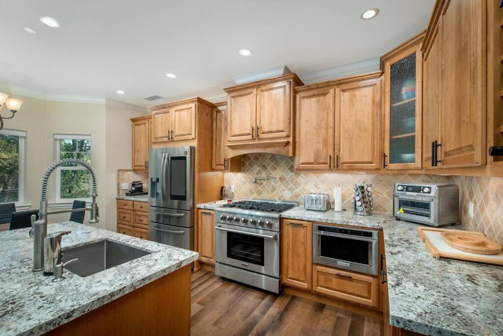 New Luxury Lake House In Pine Mountain Lake Close To Yosemite! Perfect For All Seasons! Great For Retreats, Getaways, Celebrations, And More! Groveland Exterior foto