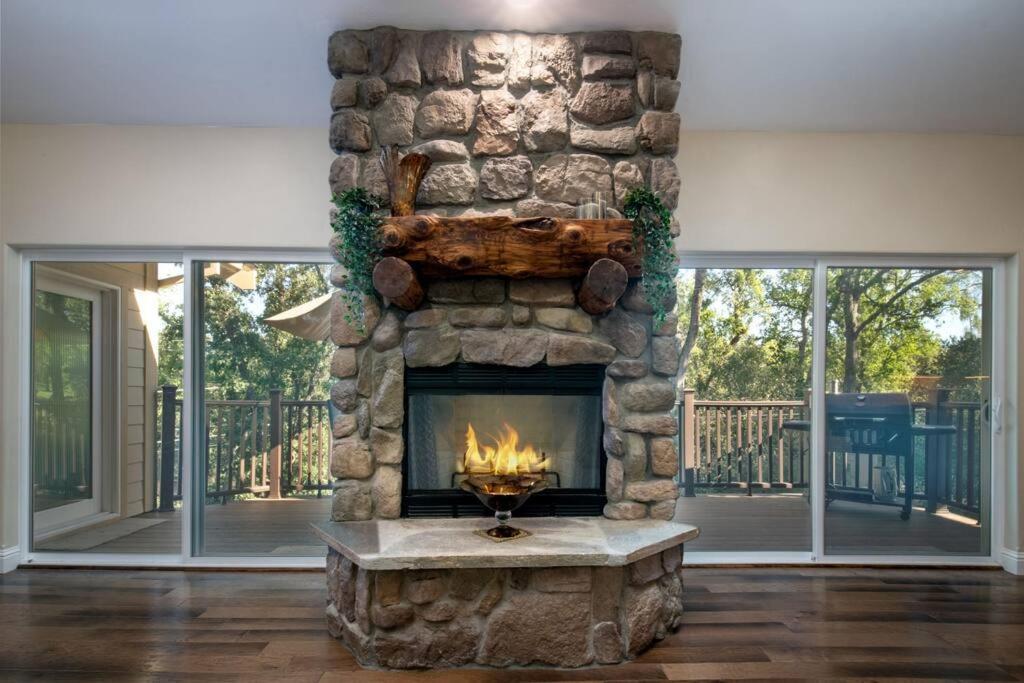 New Luxury Lake House In Pine Mountain Lake Close To Yosemite! Perfect For All Seasons! Great For Retreats, Getaways, Celebrations, And More! Groveland Exterior foto